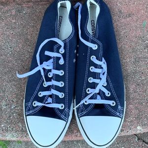 Navy converse low top Chuck Taylor